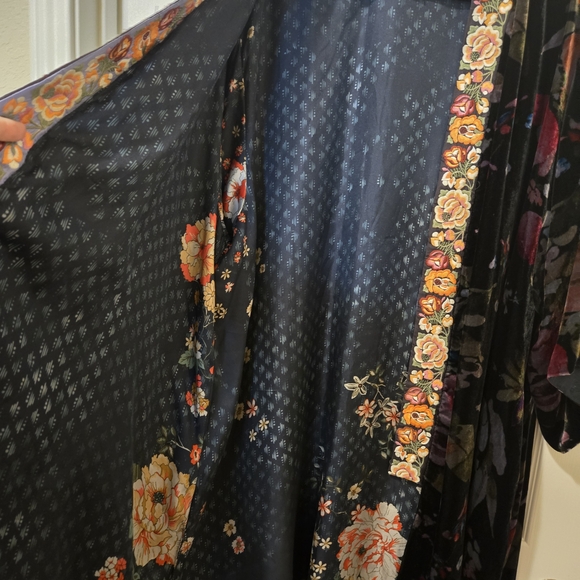 Johnny Was Black Velvet Floral Kimono with Orange Embroidered Trim - Picture 7 of 13